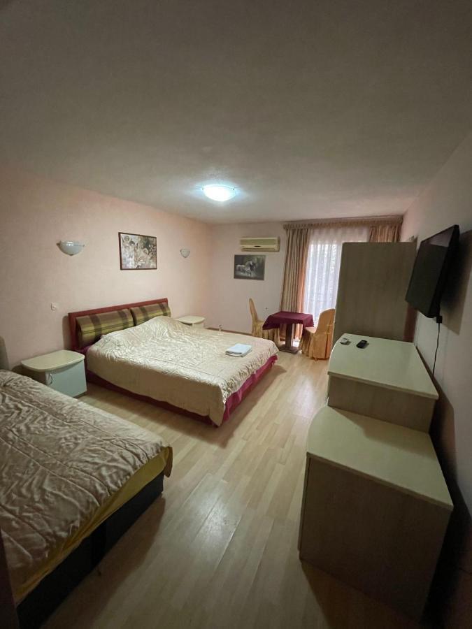Uni Palas Kawadarci Zewnętrze zdjęcie